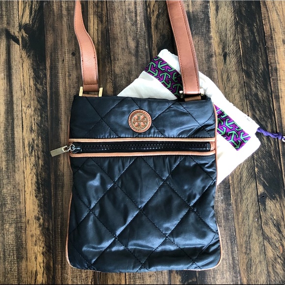 Tory Burch Handbags - Tory Burch Alice Swingpack Crossbody